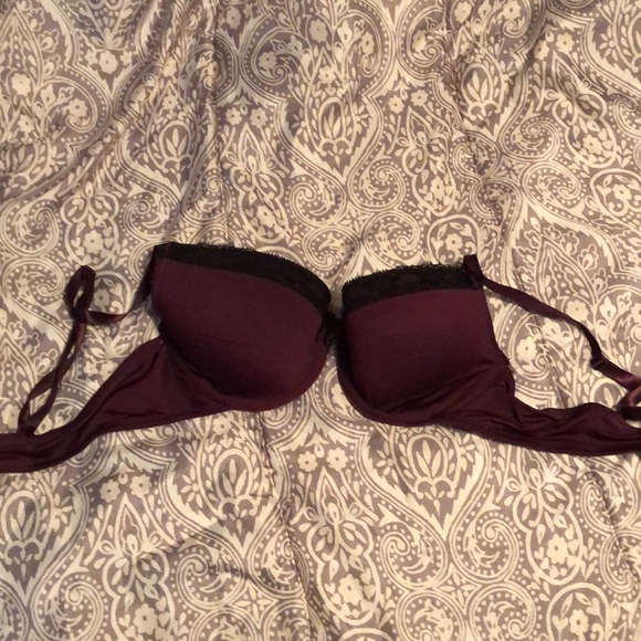 34C Maroon and Black Lace Bra - Picture 1 of 1